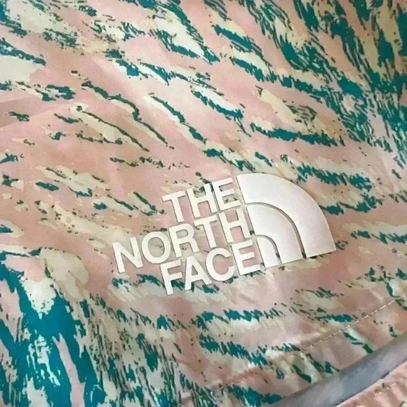 The North Face Limitless Run Short-Size XS - Picture 2 of 4